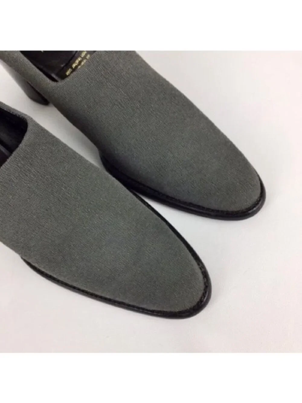Vintage Robert Clergerie Womens Gray Fabric Shootie Pumps Block Heel size 9